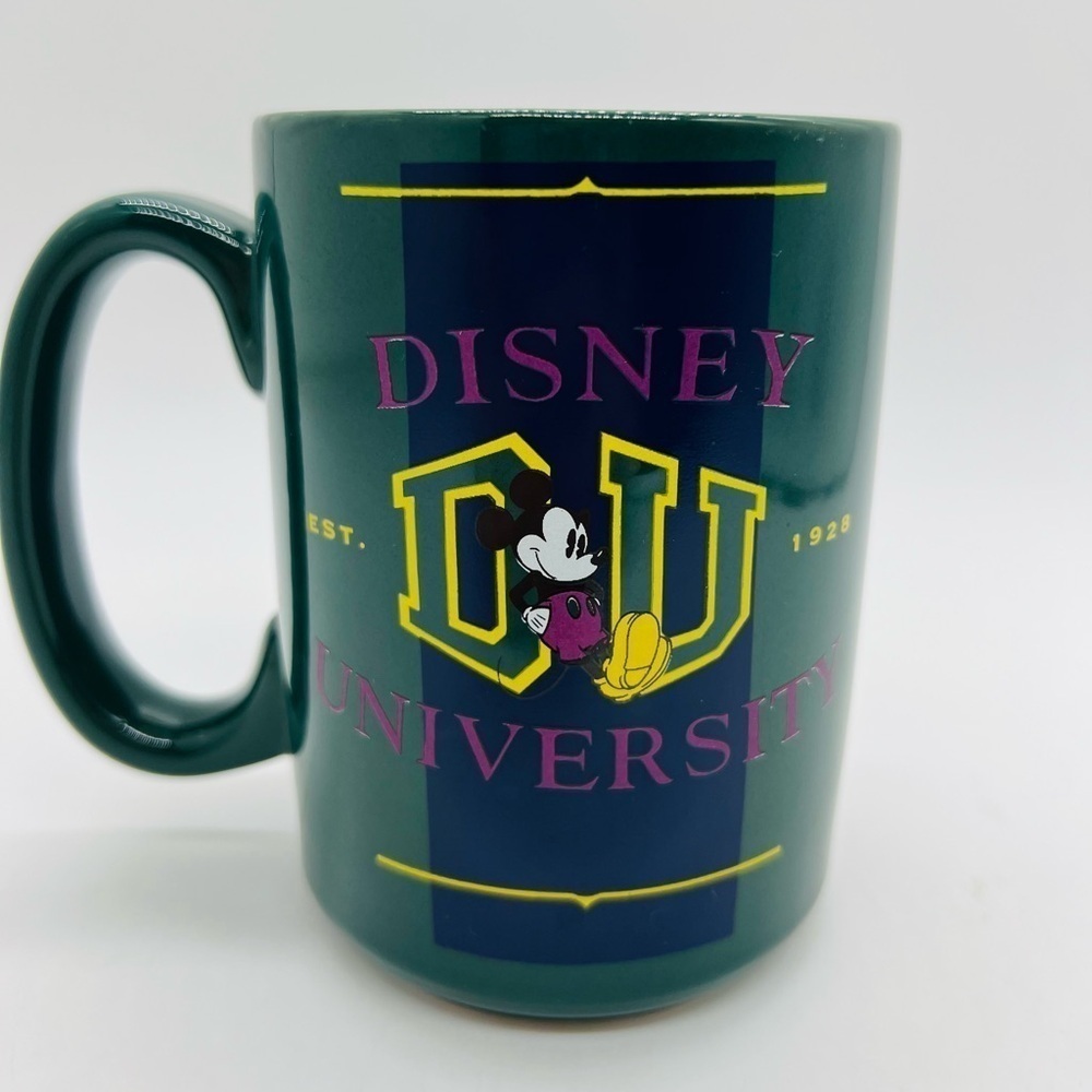 DISNEY HUNTER GREEN DISNEY UNIVERSITY MUG WITH MICKEY MOUSE